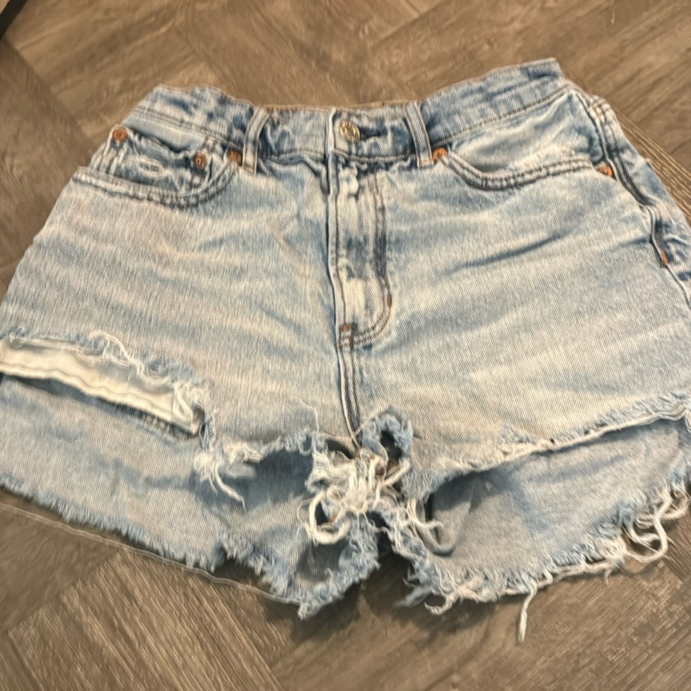 Really cute jean shorts barely ever worn before they got to small